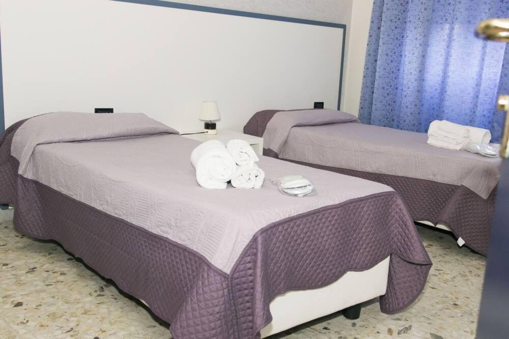 טורביאניקה Alex & Lorenz Hotel חדר תמונה