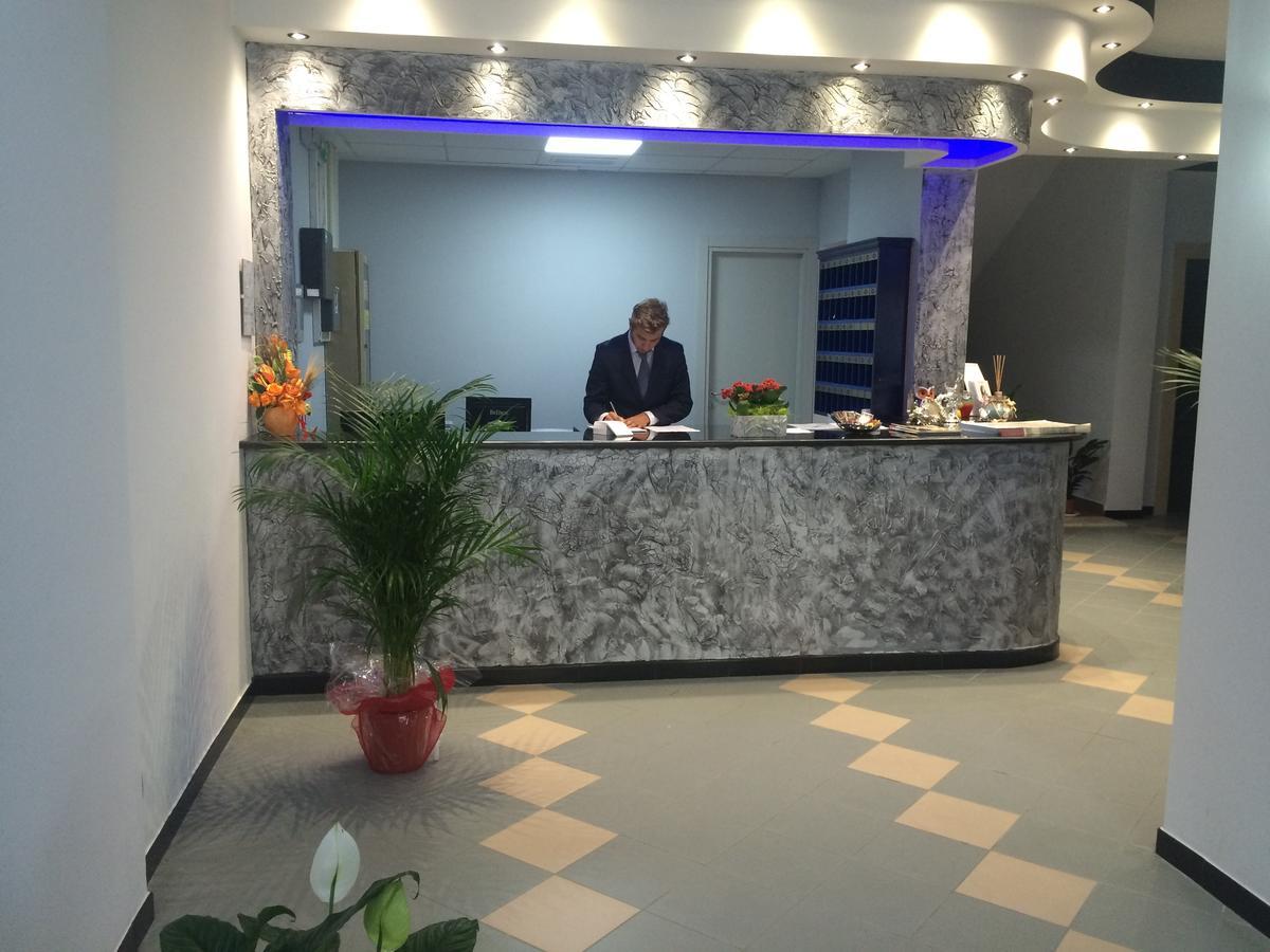 טורביאניקה Alex & Lorenz Hotel מראה חיצוני תמונה